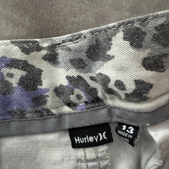 EUC Hurley Gray and Purple Leopard Twill Shorts Sz 13 - Picture 2 of 6